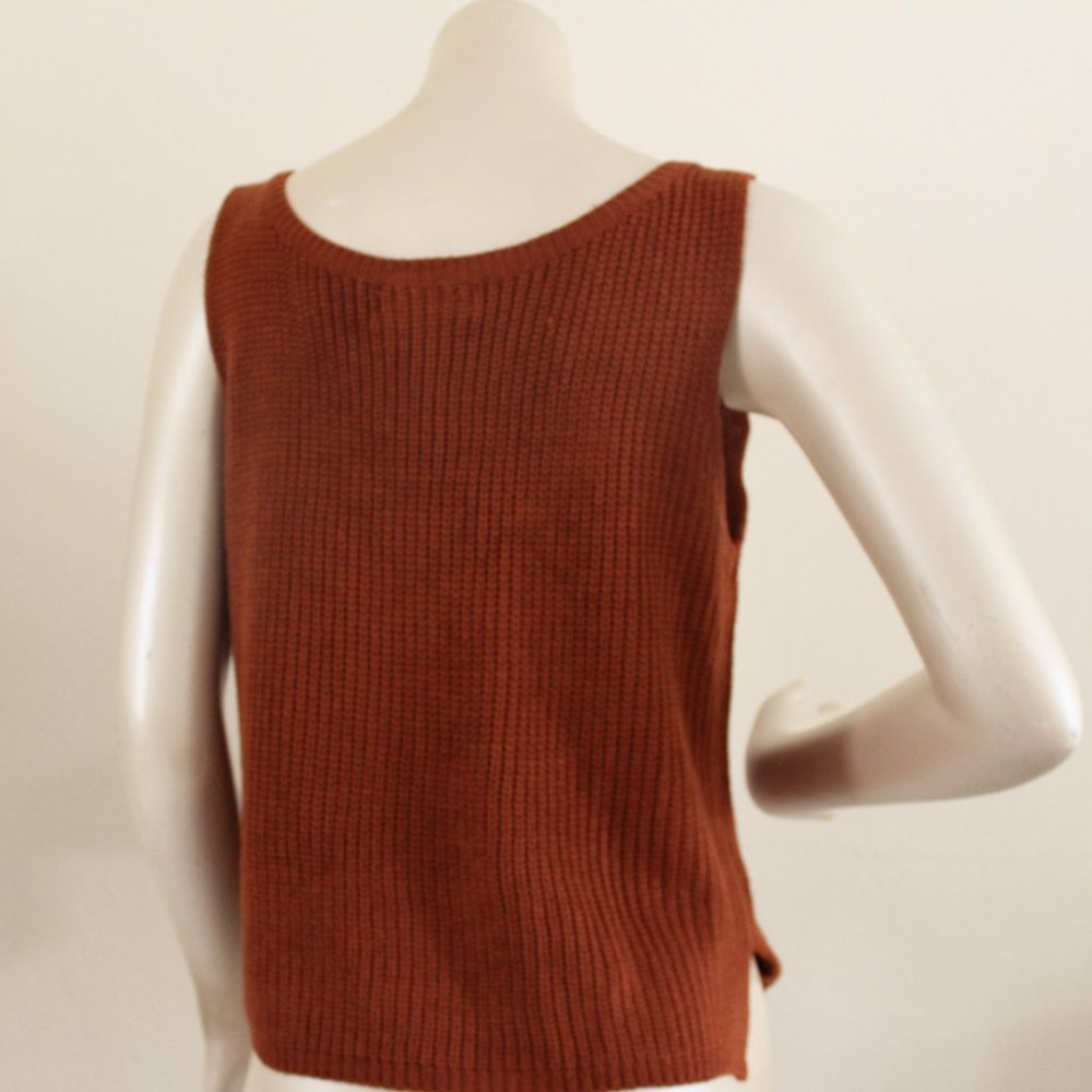 Ribbed Knit Button Up Crop Tank Top Shirt - Picture 3 of 5